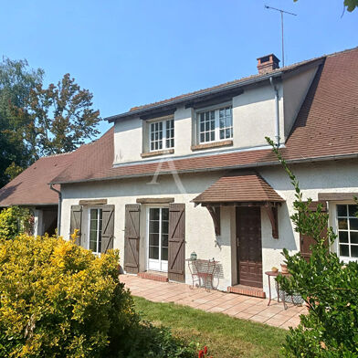 Maison 8 pièces 296400 €