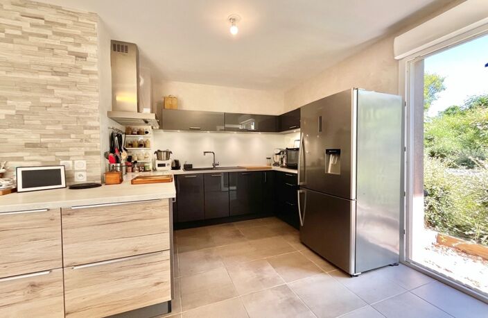 T3 — photo 3