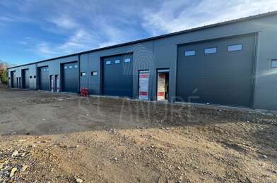 Commerce 3 pièces 780 €