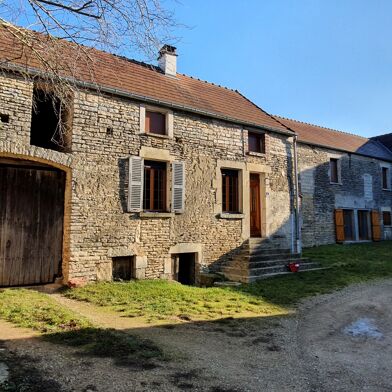 Maison 7 pièces 230999 €