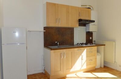 location appartement 795 € CC /mois à proximité de Les Garennes-sur-Loire (49610)