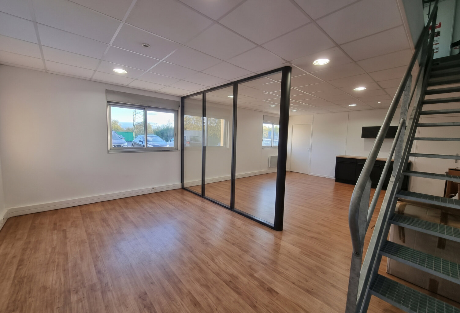 Bureaux à louer — photo 1