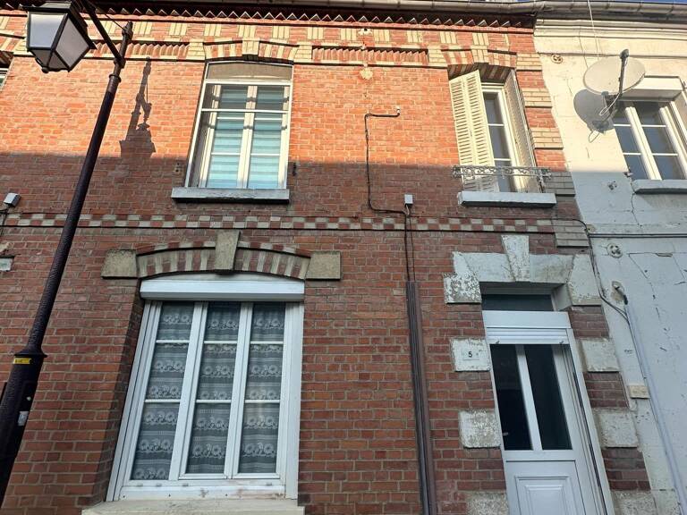 Maison - 136m² - Crépy — photo 1