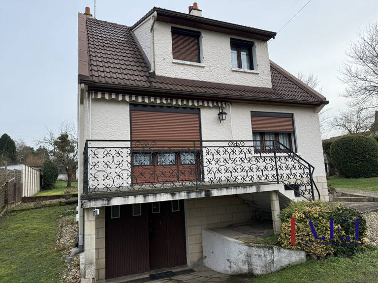 Maison T4 sur sous-sol, terrain de 1200 m² avec dépendances — photo 1