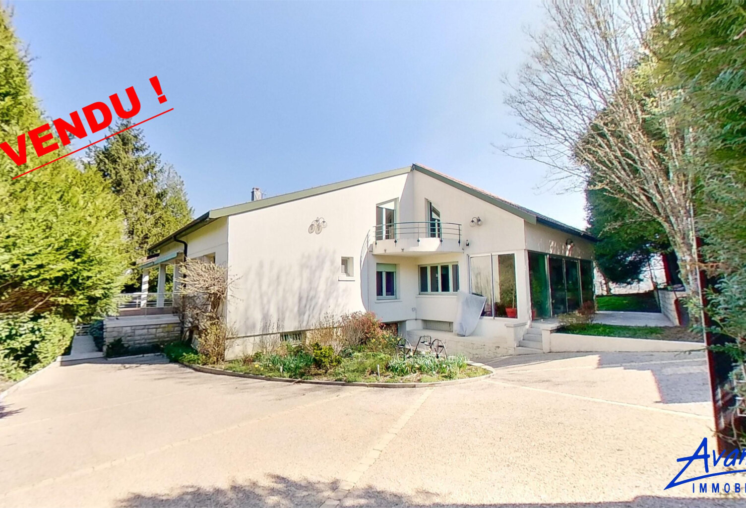 BELLE ET VASTE VILLA CONTEMPORAINE — photo 1