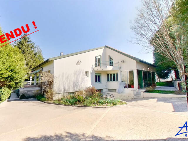 BELLE ET VASTE VILLA CONTEMPORAINE — photo du bien