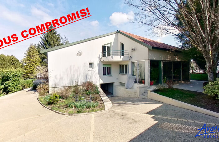 BELLE ET VASTE VILLA CONTEMPORAINE — photo 2