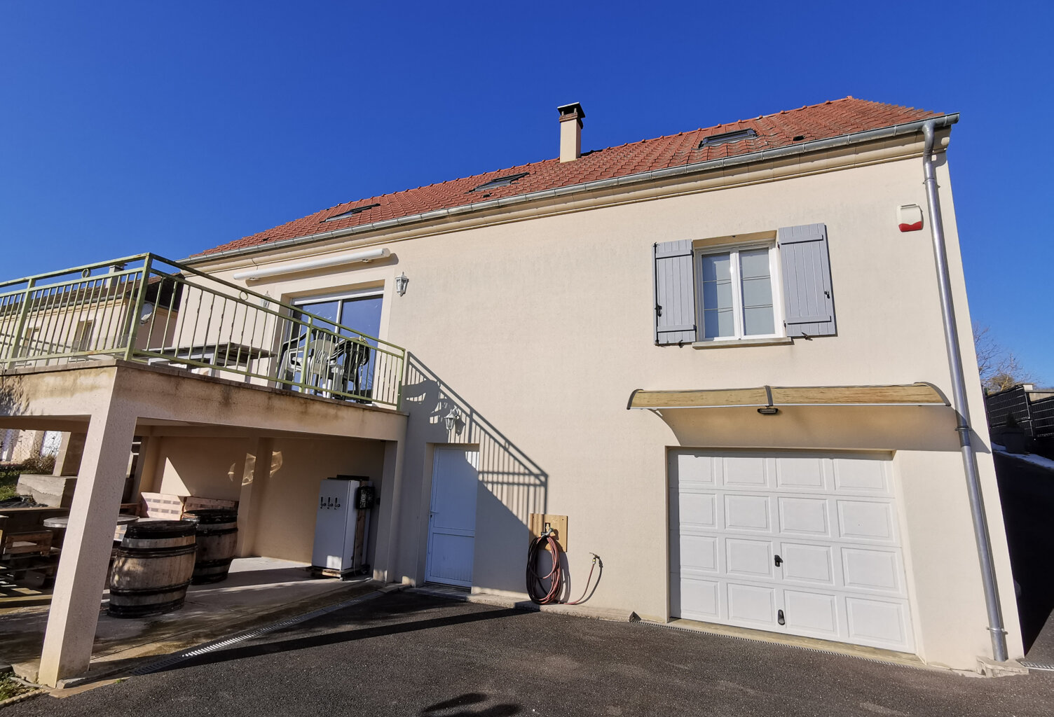 5 CHAMBRES 10 MN SENS ET GARE — photo 1