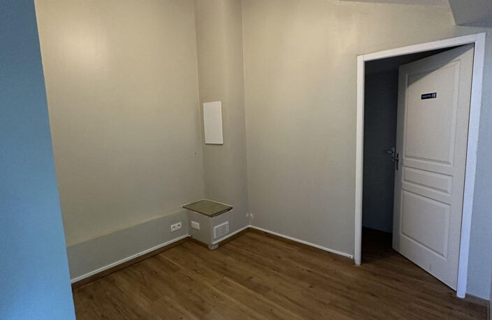 Local - 28m² - Eysines — photo 2