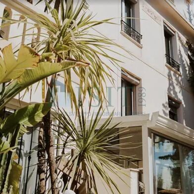 Commerce  1580000 €