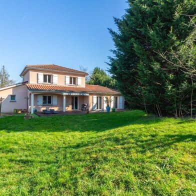 Maison 6 pièces 597300 €