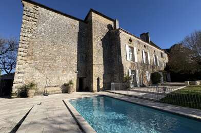 Maison 16 pièces 739000 €