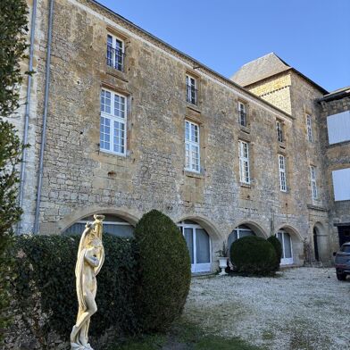 Maison 16 pièces 739000 €