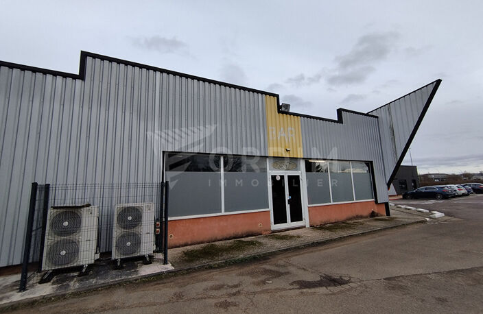 MONETEAU -ZONE COMMERCIAL AUXERRE NORD - LOCAL DE 260M² AVEC PARKING — photo 2