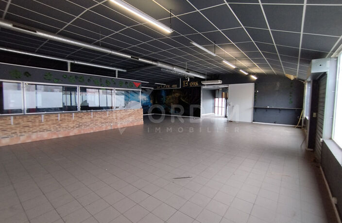 MONETEAU -ZONE COMMERCIAL AUXERRE NORD - LOCAL DE 260M² AVEC PARKING — photo 3
