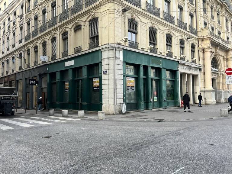 LOCAL COMMERCIAL à LOUER — photo 1