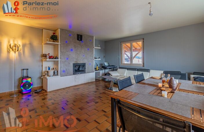 Villa — photo 2