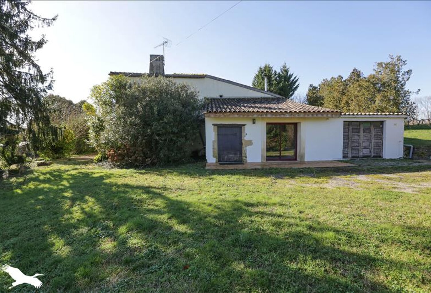 Maison en pierre de 4 pièces principales — photo 1