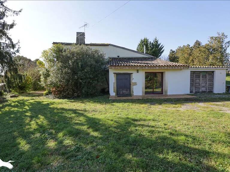 Maison en pierre de 4 pièces principales — photo 1