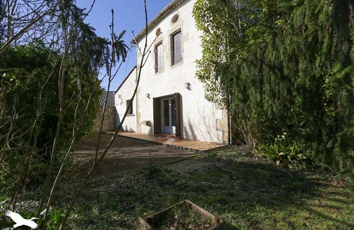 Maison en pierre de 4 pièces principales — photo 2