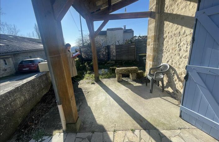 Maison en pierre de 3 pièces principales — photo 2