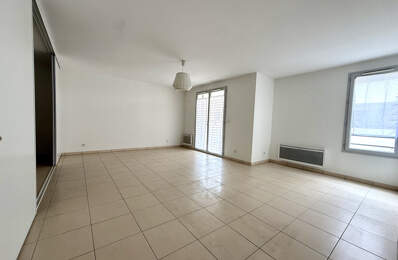 Appartement 3 pièces 71 m2 au centre ville avec ascenseur — photo du bien