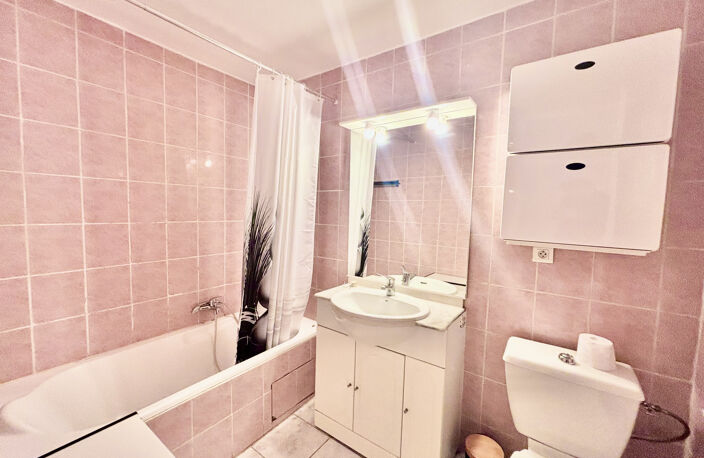 CANNES CENTRE BANANE APPARTEMENT 35M2 AVEC LOGGIA — photo 4
