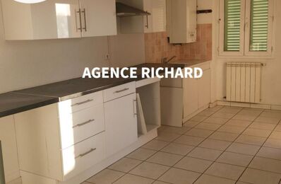 location appartement 939 € CC /mois à proximité de Signes (83870)