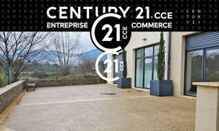 Commerce  67 m² à louer à La Môle (83310)