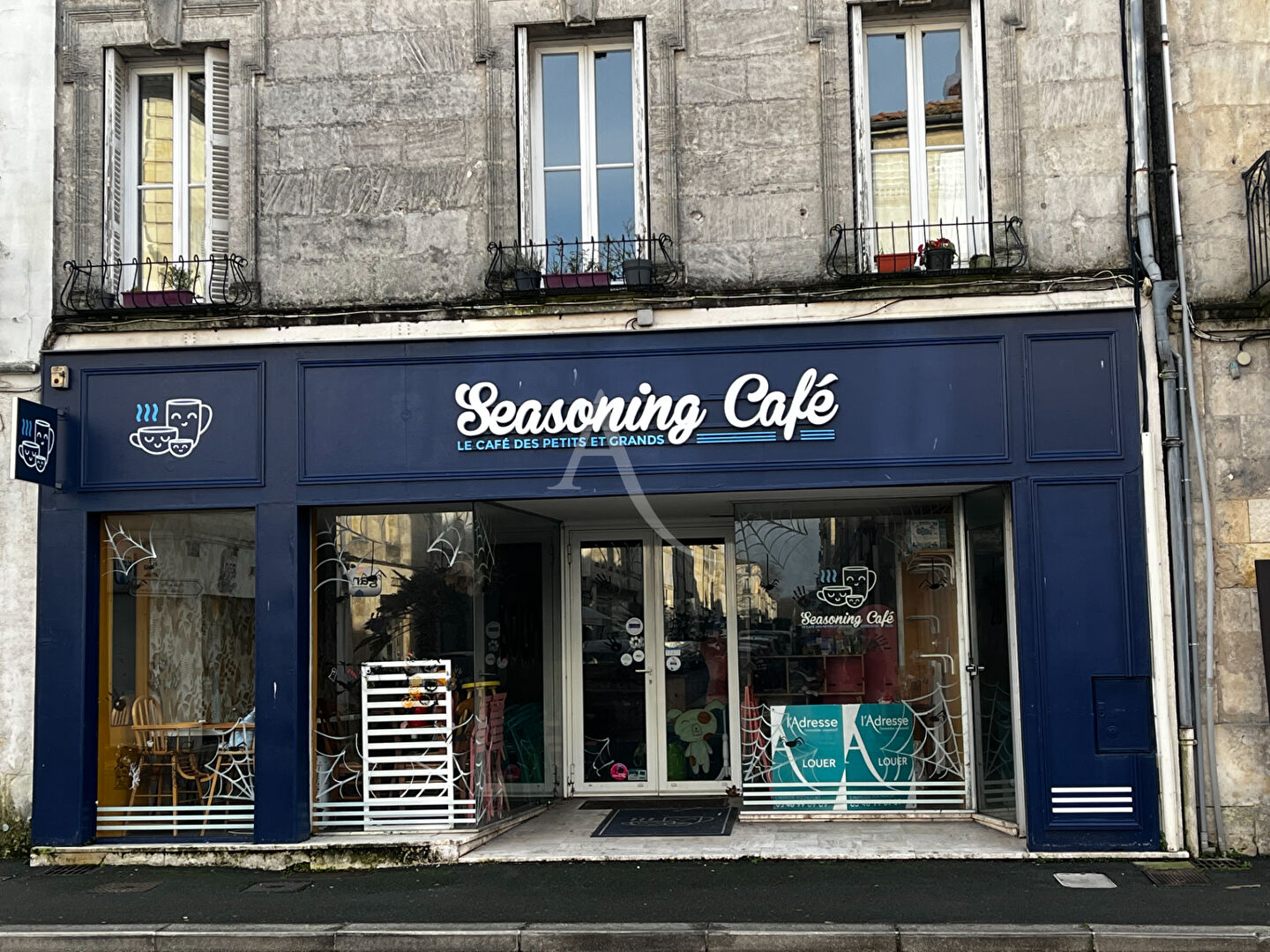 Local commercial  à louer Rochefort 17300