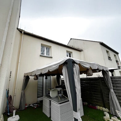 Appartement 4 pièces 160000 €