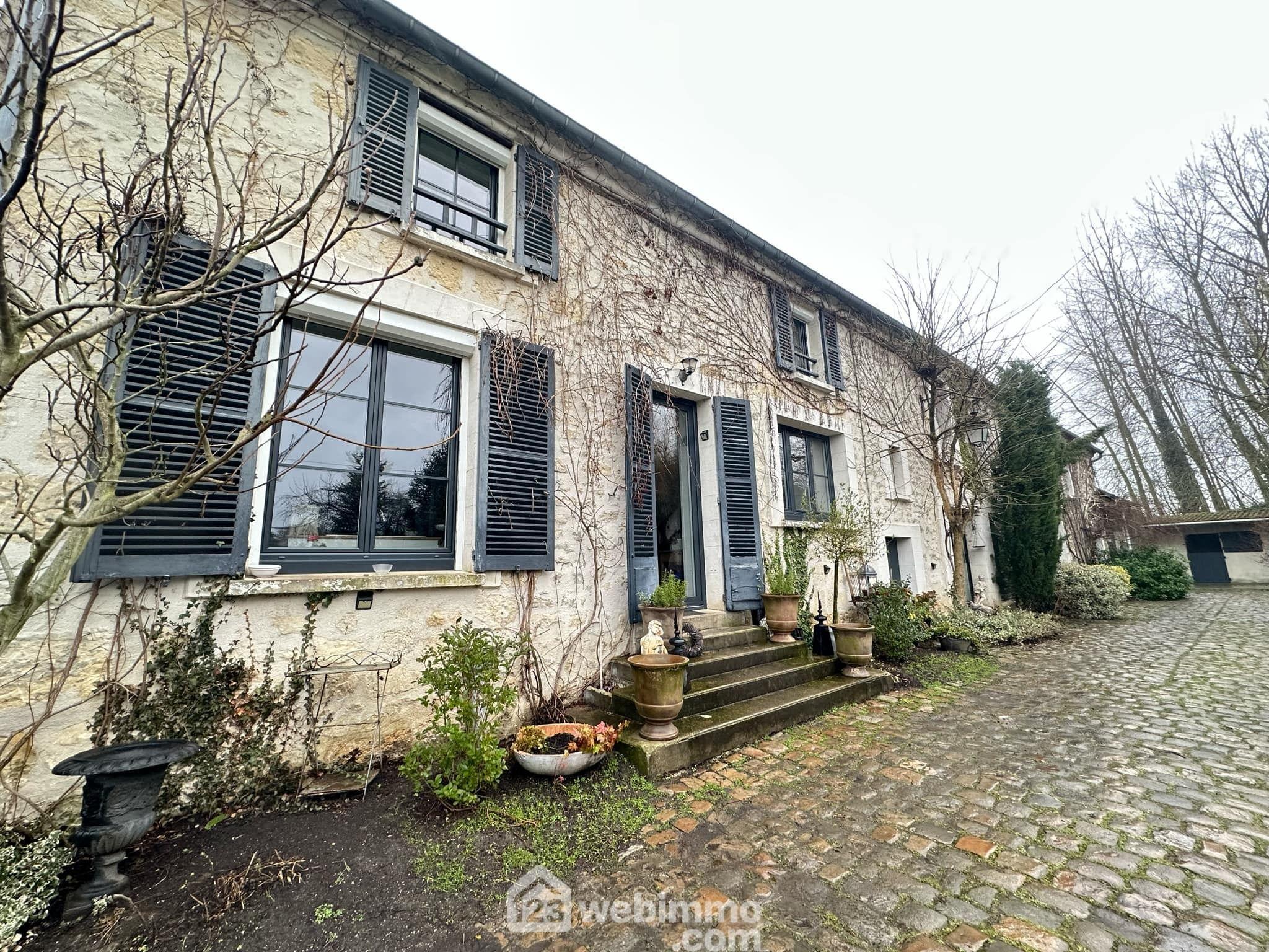 Maison - 351m² - Laon