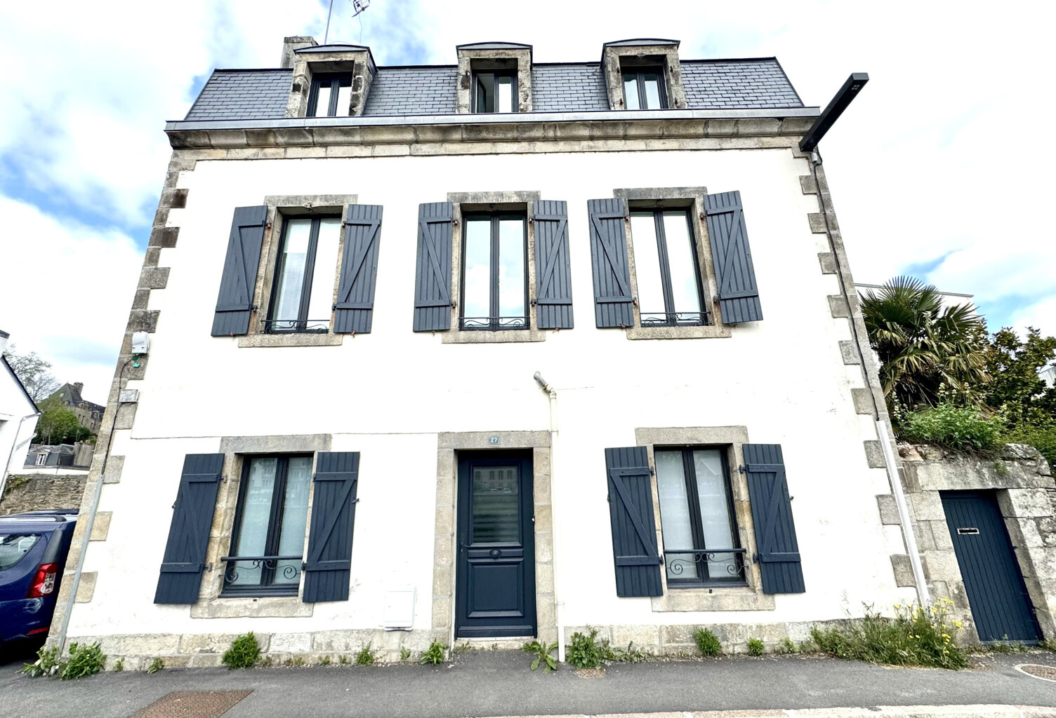 À Quimper, une grande maison avec 4 chambres en vente — photo 1