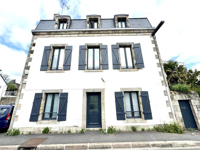 À Quimper, une grande maison avec 4 chambres en vente — photo du bien