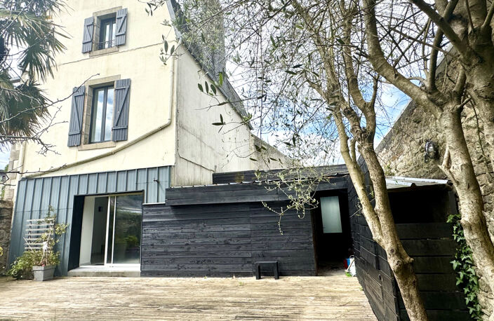 À Quimper, une grande maison avec 4 chambres en vente — photo 2
