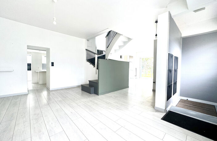 À Quimper, une grande maison avec 4 chambres en vente — photo 3