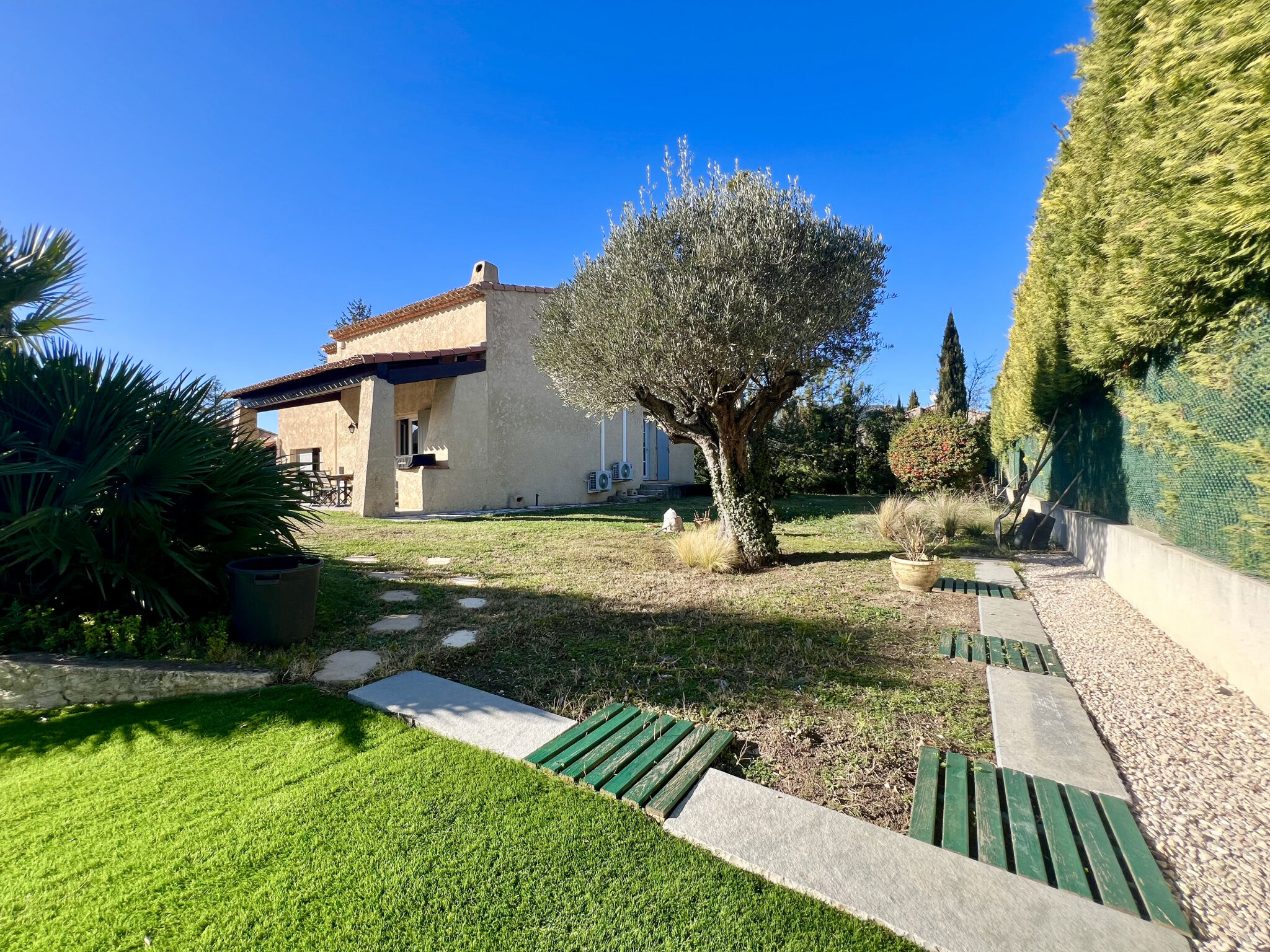 Villa / Maison 5 pièces  à vendre Saint-Zacharie 83640