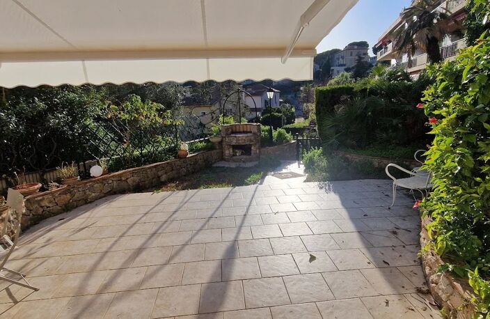 VILLEFRANCHE - Corne d'or — photo 2