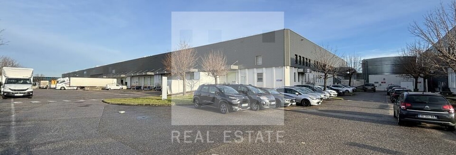 Commerce  3688 m² à louer à Vénissieux (69200)