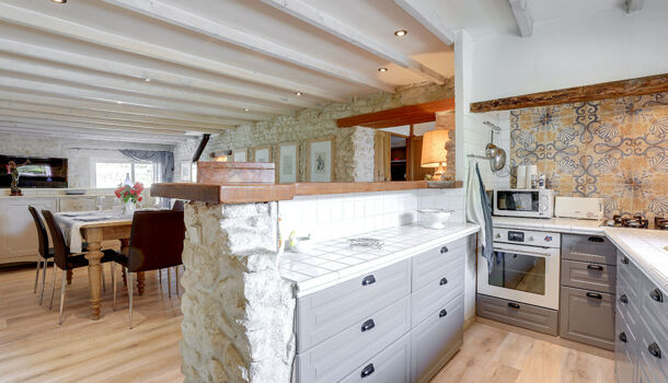 Villa / Maison 8 pièces  à vendre Saint-Sulpice-de-Royan 17200