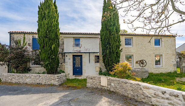 Villa / Maison 8 pièces  à vendre Saint-Sulpice-de-Royan 17200