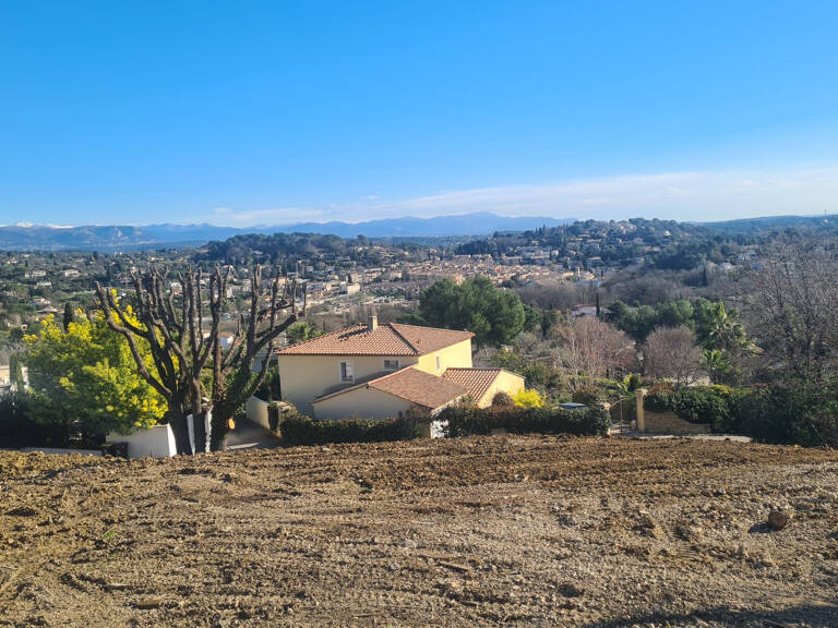 RARE A VALBONNE TERRAIN AVEC SUPERBE VUE DEGAGEE MONTAGNES — photo 1