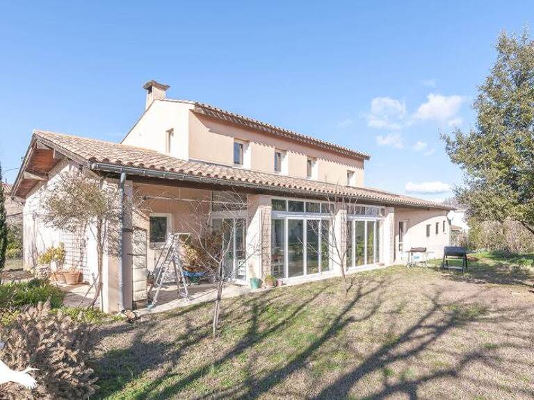 Villa de 6 pièces principales — photo 1