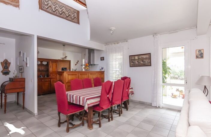Villa de 6 pièces principales — photo 2