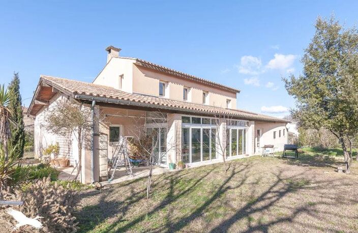 Villa de 6 pièces principales — photo 3