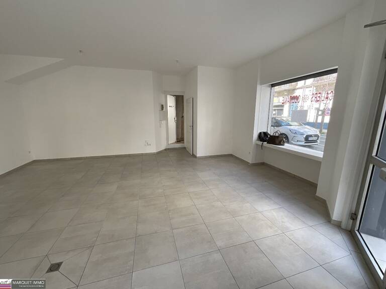 Local commercial — photo 1