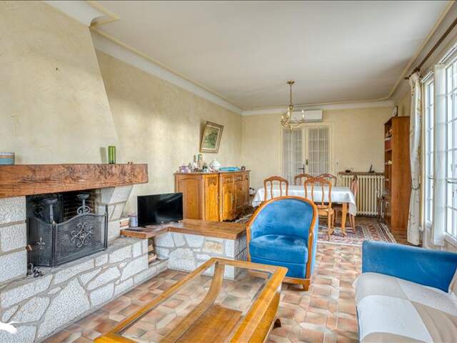 Maison de ville de 6 pièces principales — photo du bien