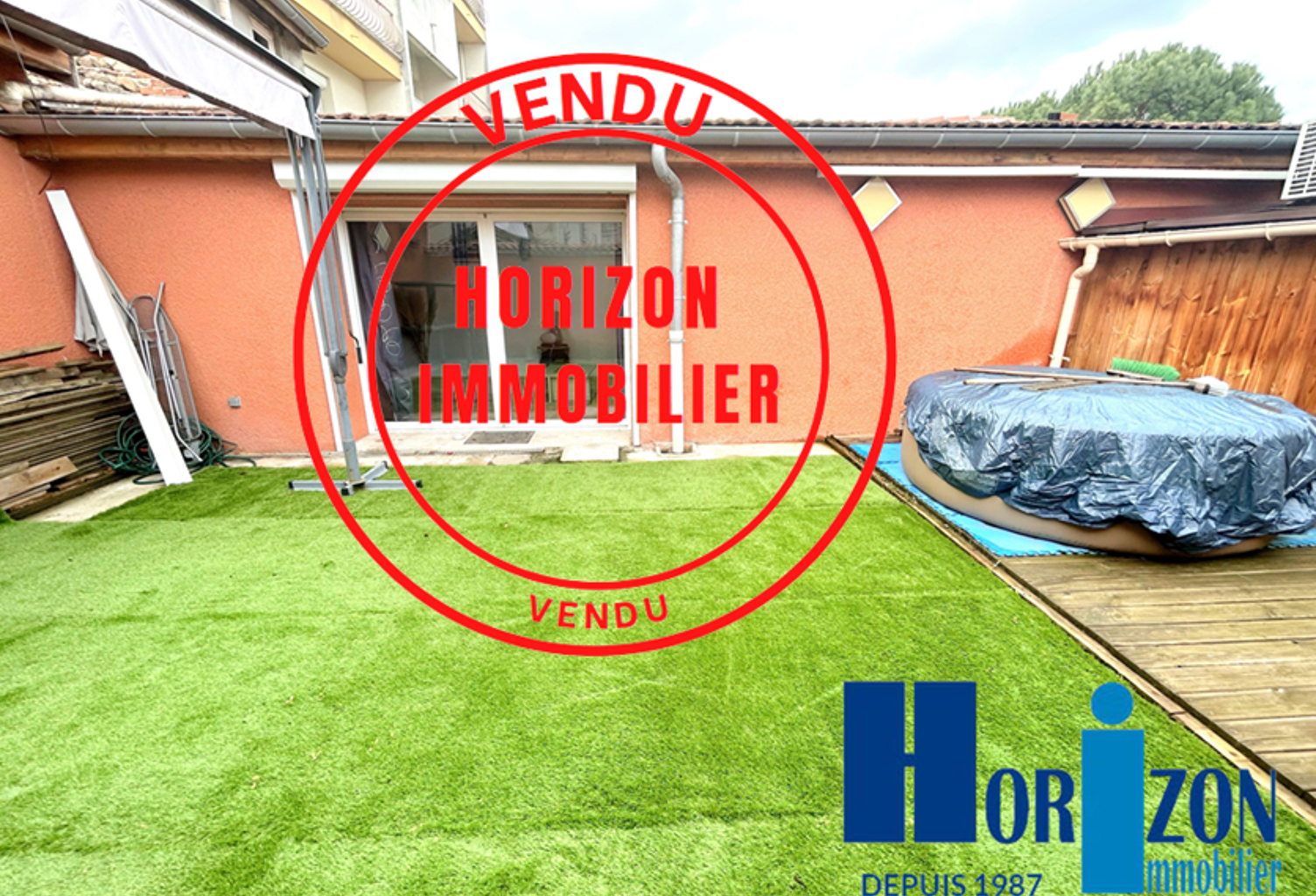 EXCLUSIVITE : MONTROND-LES-BAINS MAISON DE VILLE AVEC JARDIN — photo 1