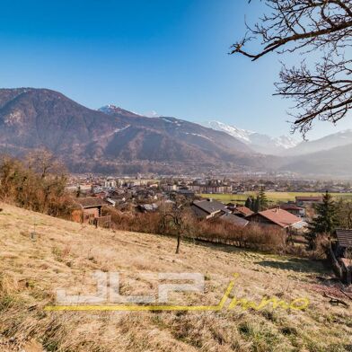 Terrain  220000 €