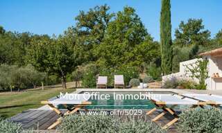 Maison 8 Pièces 269 m² à vendre à Lauris (84360)